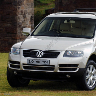 Передний бампер в цвет кузова Volkswagen Touareg 1 (2002-2010)